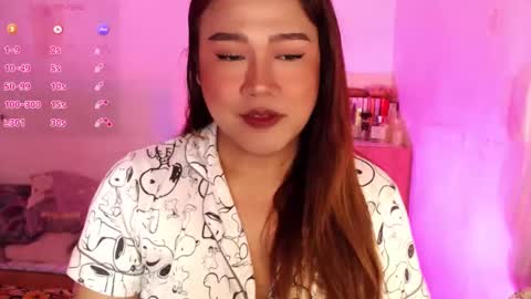 1lovelymess online show from May 18, 2:11 pm
