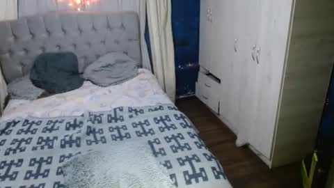 Snapshot of _azalea_65 chatting on September 11, 1:47 am _azalea_65 online show from September 11, 1:47 am