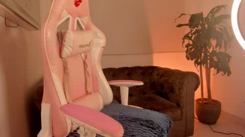 Eva online show from April 4, 12:52 am