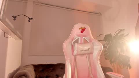 Eva online show from April 15, 1:33 am