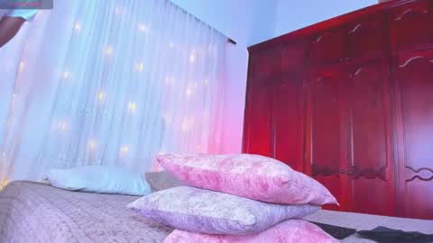 Shsntal online show from September 17, 2:22 pm