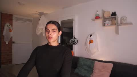 Anastasia Vahos online show from October 27, 7:00 pm