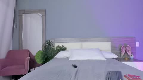 alaiaguerra online show from September 24, 7:42 pm