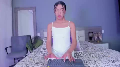 alaiaguerra online show from October 20, 8:45 pm