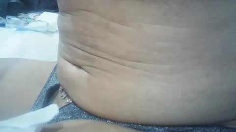 Snapshot of aless_lorraines chatting on October 27, 8:44 am aless_lorraines online show from October 27, 8:44 am