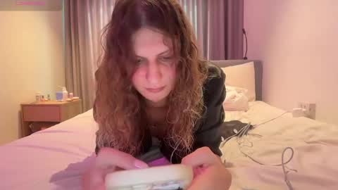 AlicePinkhead online show from May 7, 7:48 am