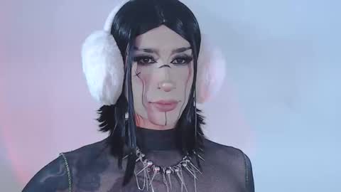     online show from April 24, 11:52 pm