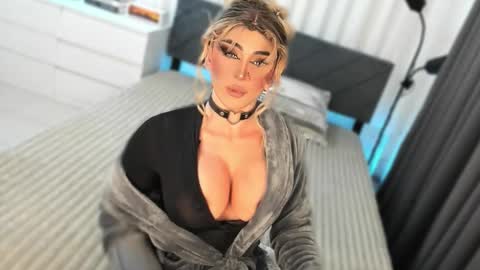 Miss Gia online show from February 15, 11:14 pm