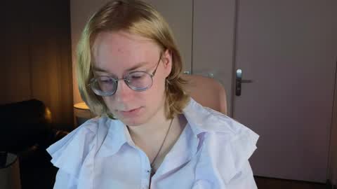 Hi im Amanda online show from June 7, 1:30 pm