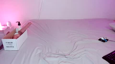 Amelia Hot online show from July 18, 11:43 pm