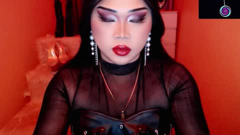 Queen Mireska online show from February 15, 5:00 pm