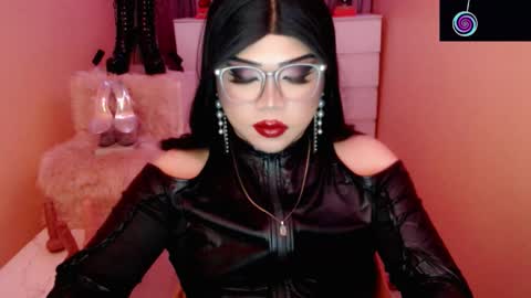 Queen Mireska online show from March 10, 6:33 pm