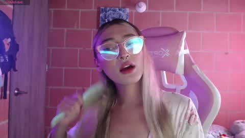 Andrea  online show from April 21, 1:29 pm