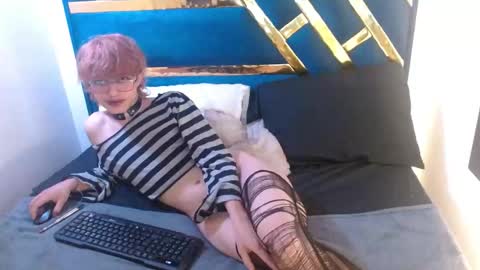 Angel  online show from March 27, 1:23 pm