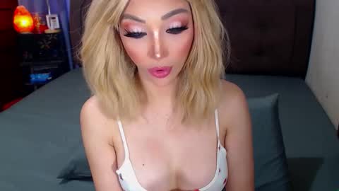 MS. AMALIA online show from April 16, 7:09 am