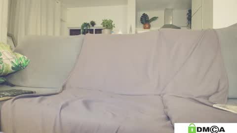 Sexy Ladybug online show from January 17, 11:18 am