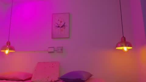 aria_millers1 online show from May 13, 11:08 am