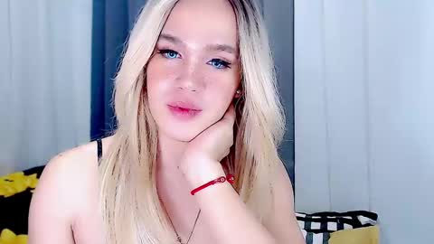 ARIANNE CUMS  online show from February 24, 8:17 am