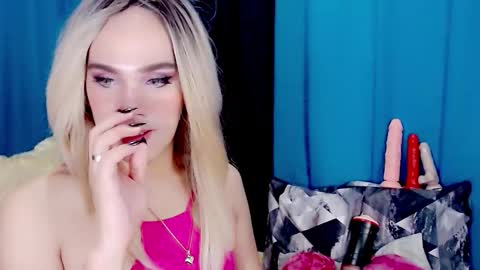 ARIANNE CUMS  online show from February 6, 11:32 pm