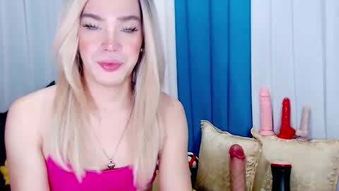 ARIANNE CUMS  online show from March 20, 8:59 am