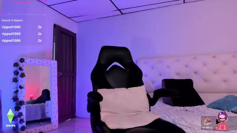 Aron cruz  online show from September 12, 2:35 pm