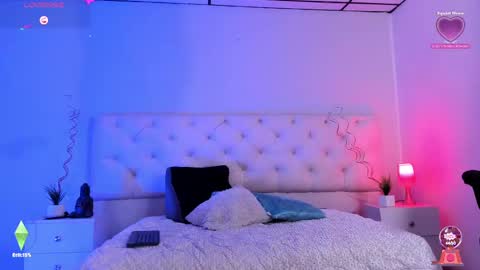 Aron cruz  online show from September 14, 3:05 pm