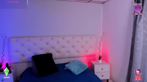 Aron cruz  online show from September 24, 1:39 pm