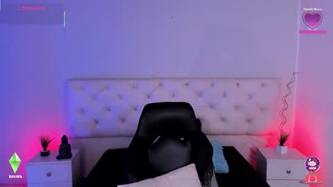 Aron cruz  online show from October 3, 2:39 pm