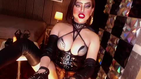 ashgrandts online show from May 22, 7:37 am