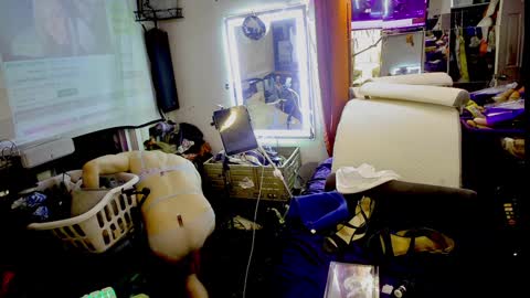 Snapshot of ashmomo chatting on December 11, 6:30 am ashmomo online show from December 11, 6:30 am