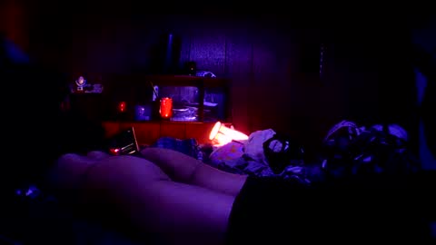 Snapshot of ashybabyinthadonk chatting on October 12, 6:27 am ashybabyinthadonk online show from October 12, 6:27 am