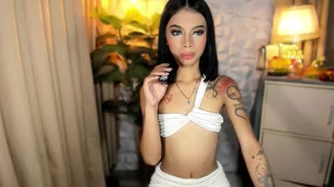 Snapshot of asianprettypetite chatting on September 24, 8:42 am CHESKA online show from September 24, 8:42 am