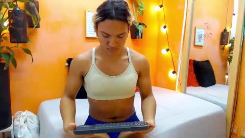 ASLY online show from December 12, 11:18 am