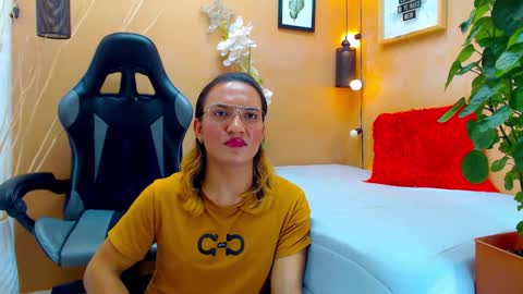 ASLY online show from September 19, 5:41 pm