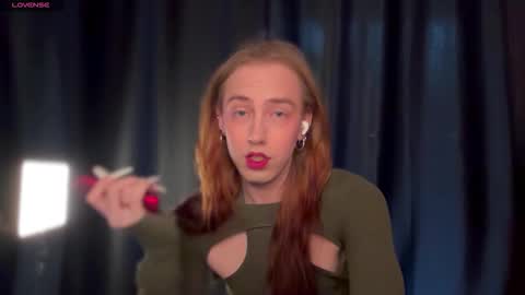 avril_pearly_ online show from February 18, 11:29 am