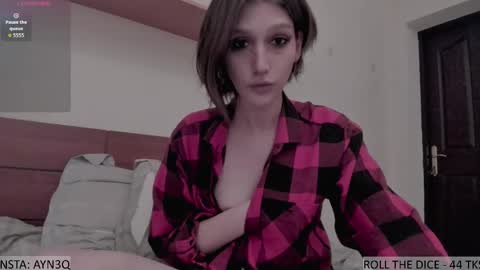 AYNEK        fansly  online show from May 12, 11:46 pm