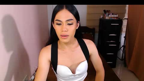 Nathalia online show from September 30, 6:19 pm