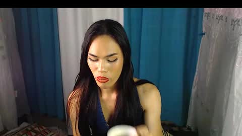 Nathalia online show from November 19, 7:47 pm