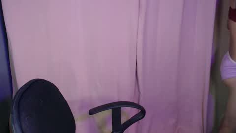 april online show from October 22, 7:27 pm