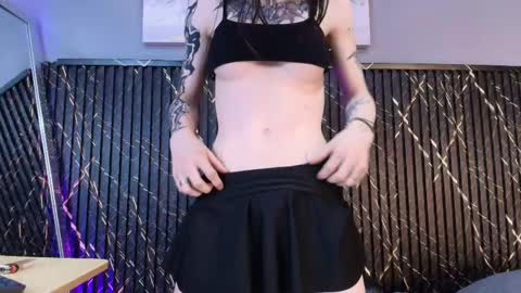    online show from October 5, 3:18 am