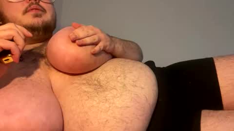 bearmoon820430 online show from May 29, 4:33 am