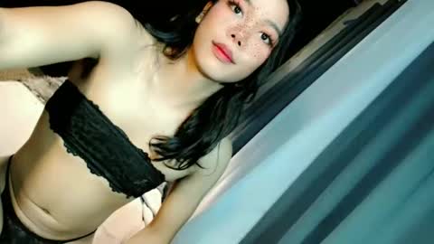 beatrice_luna online show from March 23, 4:45 pm