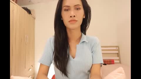 bee_thai online show from February 20, 7:41 pm