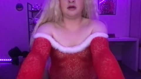 biigbiiaa online show from December 16, 2:05 am