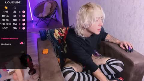 blooming_soul online show from November 10, 7:15 pm