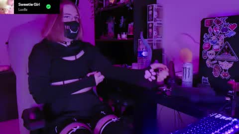 Blue online show from February 1, 10:19 pm