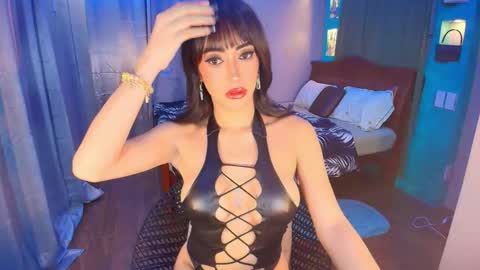 bombshelllaurax online show from May 4, 1:27 pm
