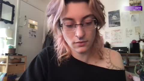 Snapshot of boywithbug chatting on March 12, 3:40 pm boywithbug online show from March 12, 3:40 pm