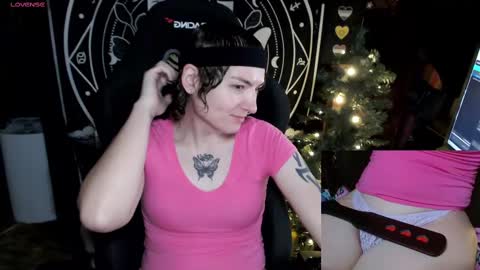 BrandiWRLD999 online show from December 20, 6:45 pm