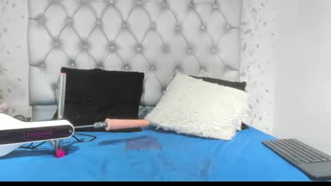 brenda sofia2 online show from May 14, 5:43 pm